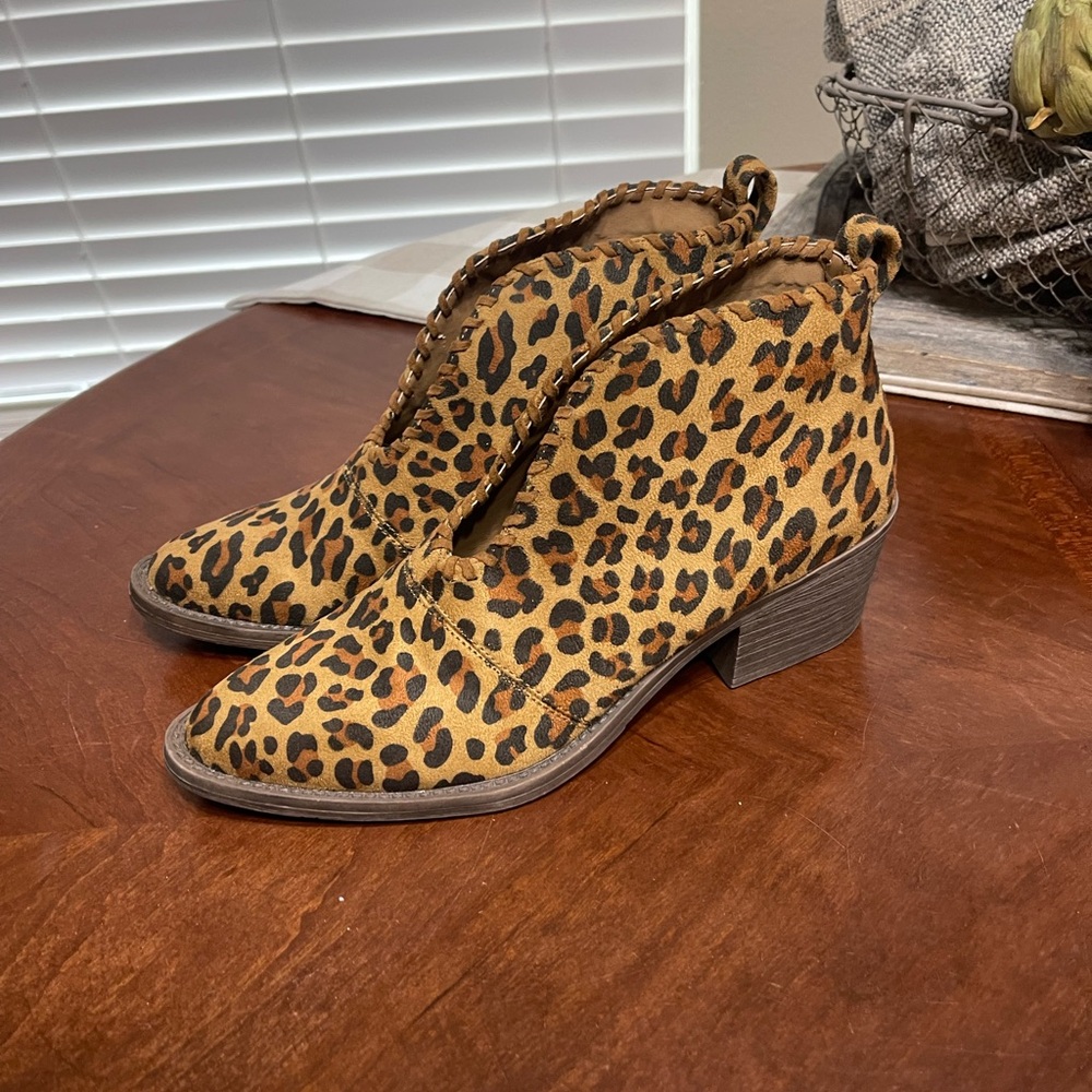 Volatile Cavalry Leopard Print Ankle Boots - Picture 2 of 12